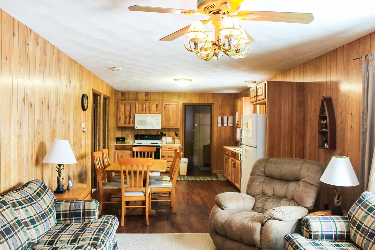 Nitschke'S Northern Resort Миноккуа Экстерьер фото