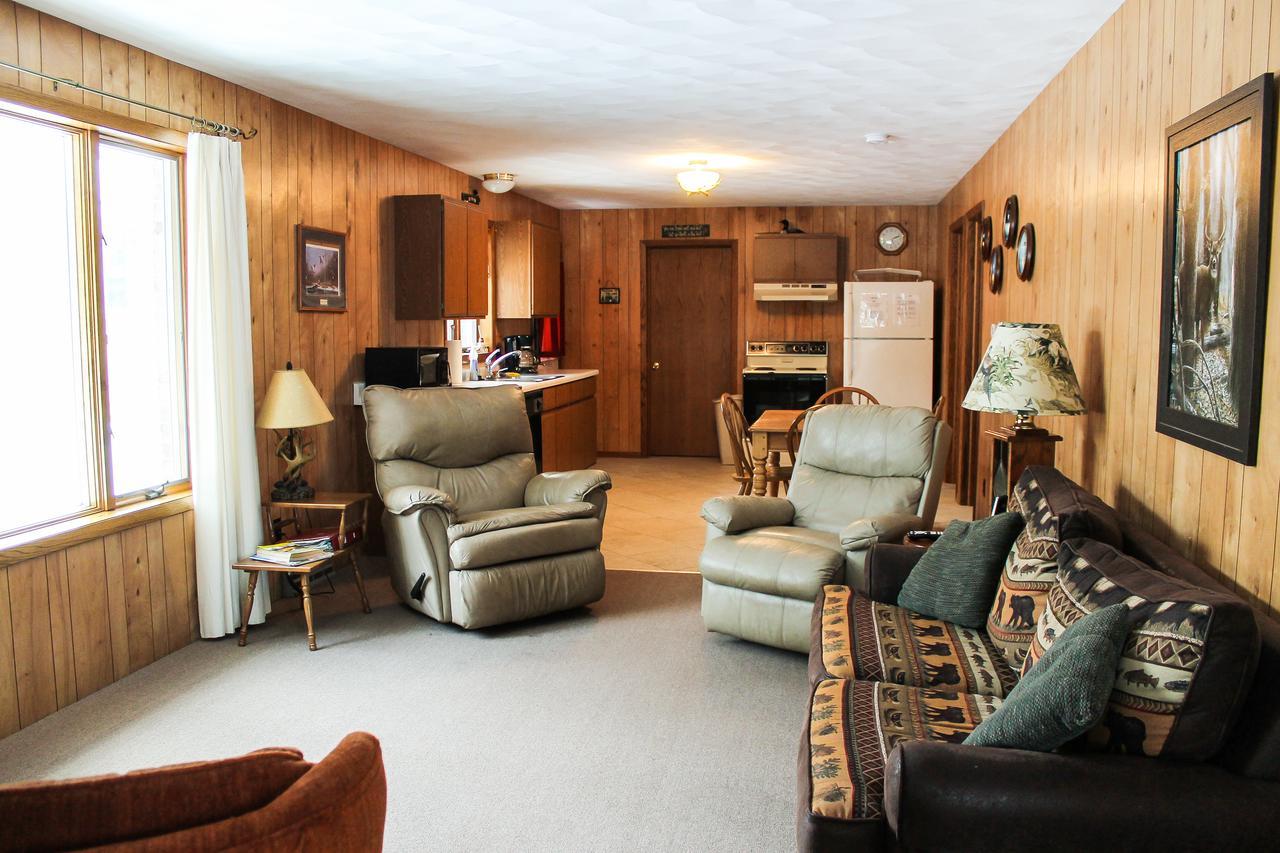 Nitschke'S Northern Resort Миноккуа Экстерьер фото
