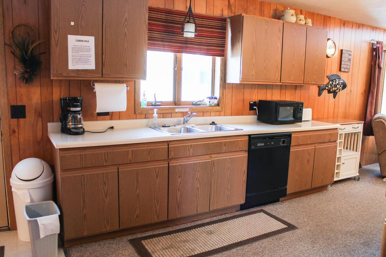 Nitschke'S Northern Resort Миноккуа Экстерьер фото