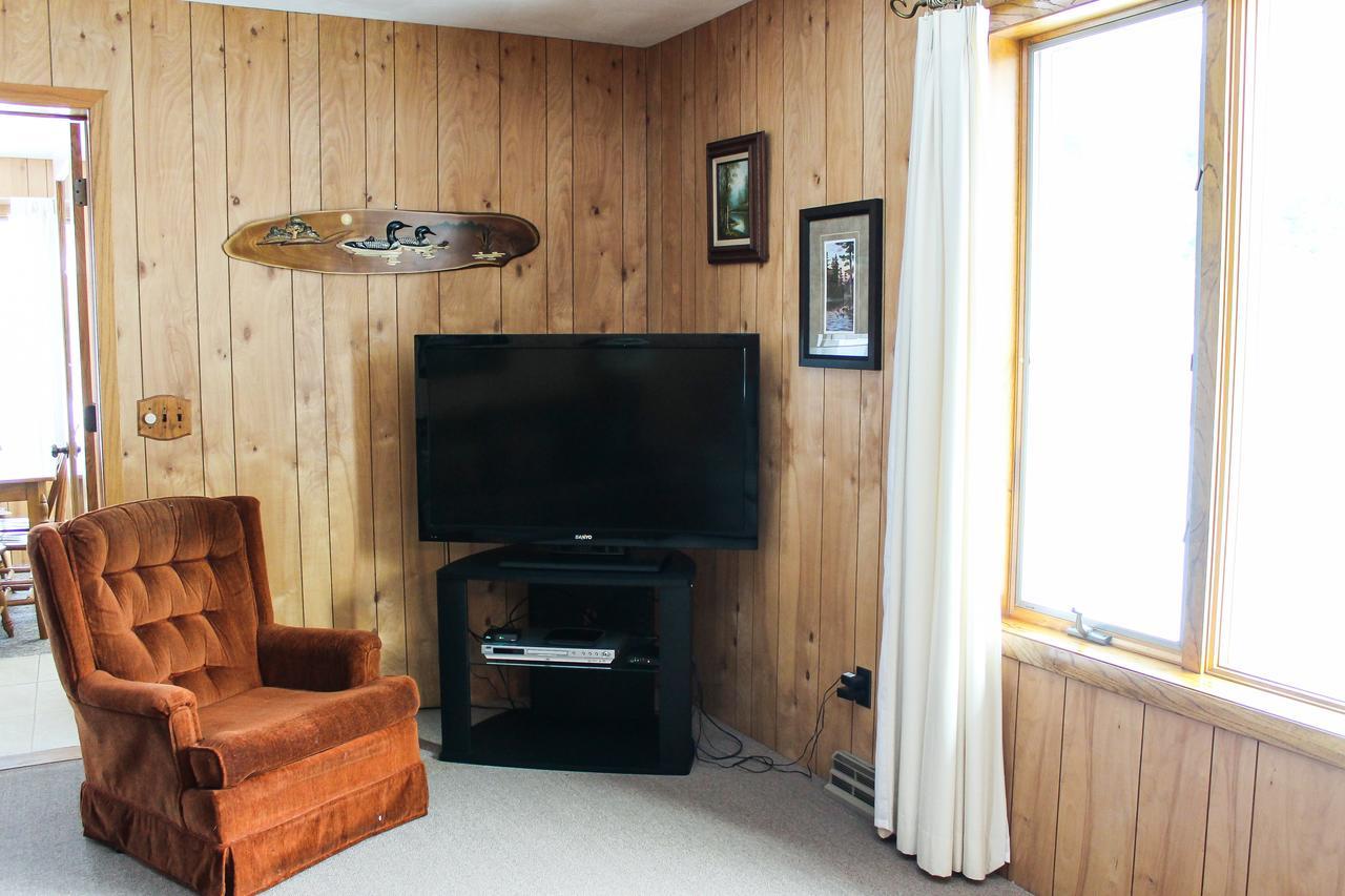 Nitschke'S Northern Resort Миноккуа Экстерьер фото
