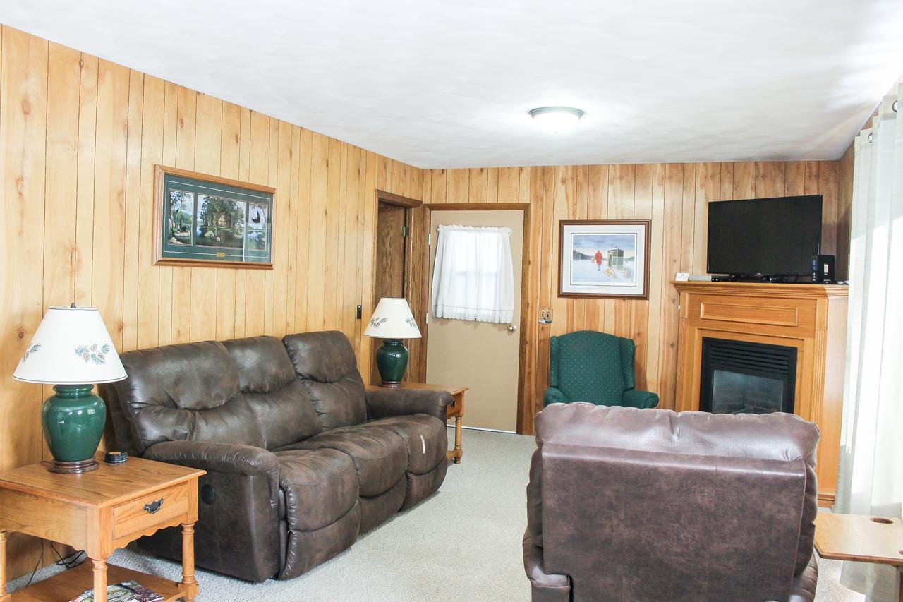 Nitschke'S Northern Resort Миноккуа Экстерьер фото