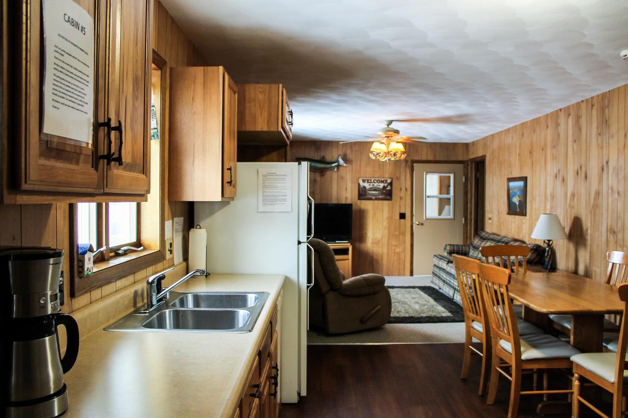 Nitschke'S Northern Resort Миноккуа Экстерьер фото