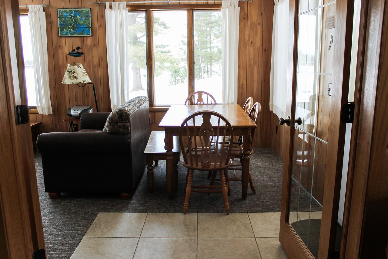 Nitschke'S Northern Resort Миноккуа Экстерьер фото