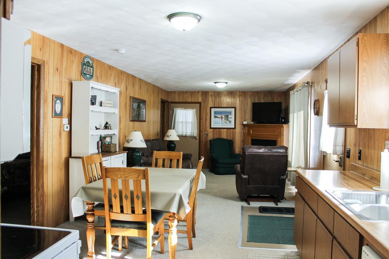 Nitschke'S Northern Resort Миноккуа Экстерьер фото