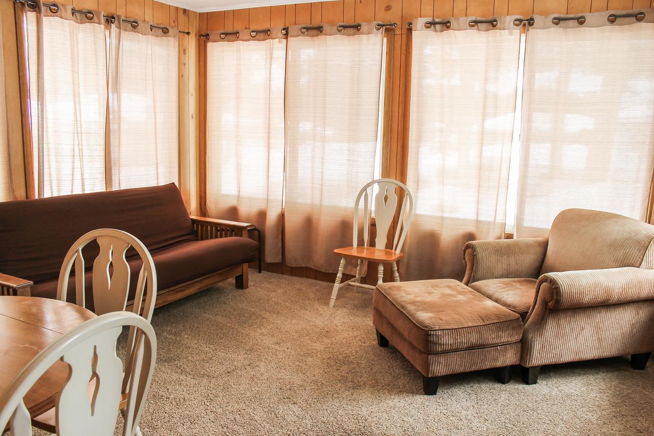 Nitschke'S Northern Resort Миноккуа Экстерьер фото